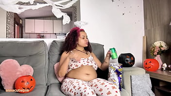Chubby ebony halloween movie night with farts and burps