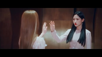 Loona thumbnail