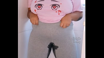 Bbw ebony peeing on leggings