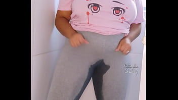 Bbw ebony peeing on leggings