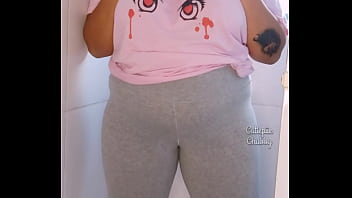 Bbw ebony peeing on leggings