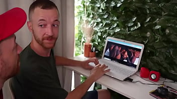 Gêmeos transando gostoso com a novinha vendada twins having good sex with the blindfolded girl #twinsbrothers #twinscu