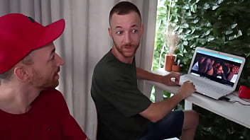 Gêmeos transando gostoso com a novinha vendada twins having good sex with the blindfolded girl #twinsbrothers #twinscu