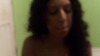 Jade cristal rj no quarto verde com comedor