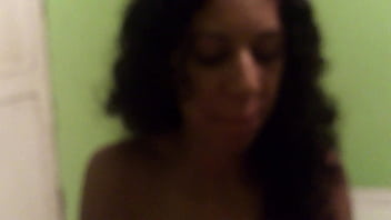 Jade cristal rj no quarto verde com comedor