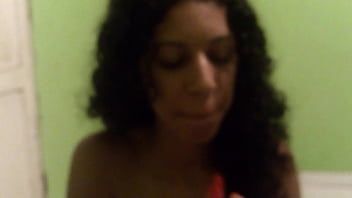 Jade cristal rj no quarto verde com comedor