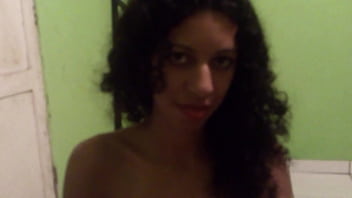 Jade cristal rj no quarto verde com comedor