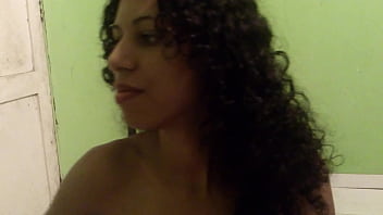 Jade cristal rj no quarto verde com comedor