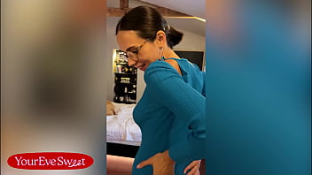 Glasses on & legs wide open i play with my wet pussy for you eve sweet