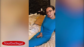 Glasses on & legs wide open i play with my wet pussy for you eve sweet