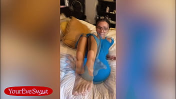 Glasses on & legs wide open i play with my wet pussy for you eve sweet