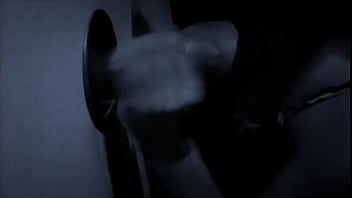 Punhetando E Chupando No Gloryhole thumbnail