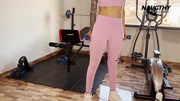 I take pictures in the gym and end up masturbating