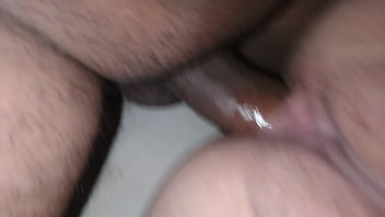 Comiendo su culito rico