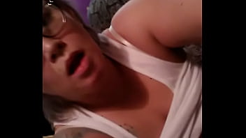 No skye clip with vibrating toy