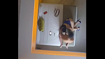 Azulito en el azulito con tacones azulitos