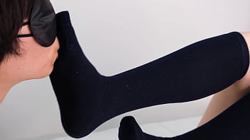 かわいい制服女子の紺ソックス 足コキ&足舐めプレイ #素人 #靴下コキ #m男 #美脚 #足フェチ