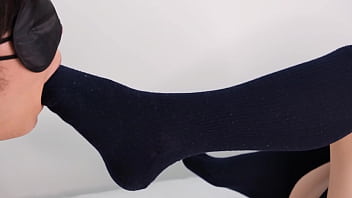 かわいい制服女子の紺ソックス 足コキ&足舐めプレイ #素人 #靴下コキ #m男 #美脚 #足フェチ
