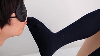 かわいい制服女子の紺ソックス 足コキ&足舐めプレイ #素人 #靴下コキ #m男 #美脚 #足フェチ