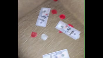 Vegas vacation fucking sum thick on a bed of hundreds and roses