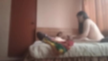 Mi primastro de mi esposo me lleva al hotel y se la chupo bien rico y después me monta hasta correrse