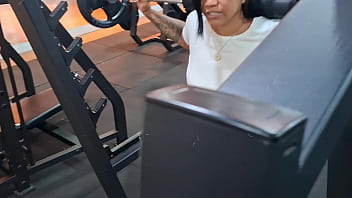 Academia da suada tesuda e gozando gostoso