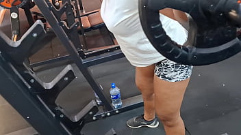 Academia da suada tesuda e gozando gostoso