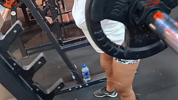 Academia da suada tesuda e gozando gostoso