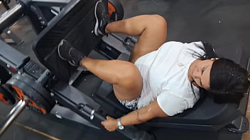 Academia da suada tesuda e gozando gostoso