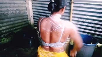 Hot priya randi bhabhi open shower and showing boobs and ass