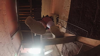 Estudiante De Falda Corta Es Grabada Con Celular Por Su Profesor thumbnail