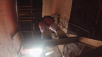 Estudiante De Falda Corta Es Grabada Con Celular Por Su Profesor thumbnail