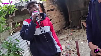 Anhela y sueña con ser cantante de música champeta