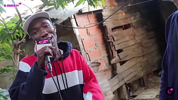 Anhela y sueña con ser cantante de música champeta