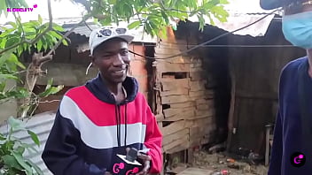 Anhela y sueña con ser cantante de música champeta