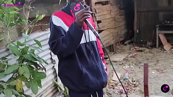 Anhela y sueña con ser cantante de música champeta