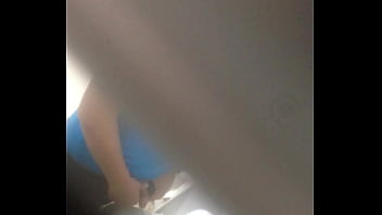 En El Baño De Hombres thumbnail