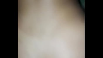 Fedendo a bucetinha dela