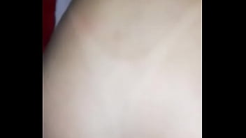 Fedendo a bucetinha dela