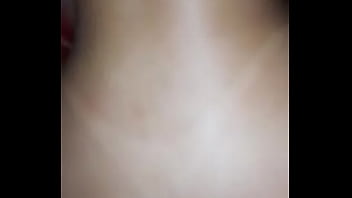 Fedendo a bucetinha dela