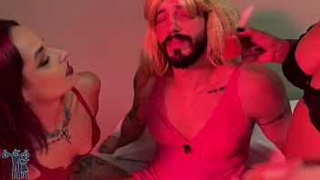 Teacher likes to give ass and suck cock but is afraid of male students so he does it with female students Teacher likes to give ass and suck cock but is afraid of male students so he does it with female students
