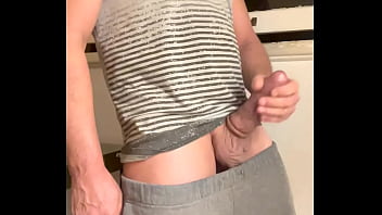 Punheta no pau grande e grosso