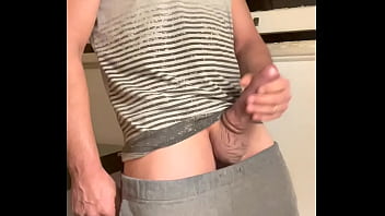 Punheta no pau grande e grosso