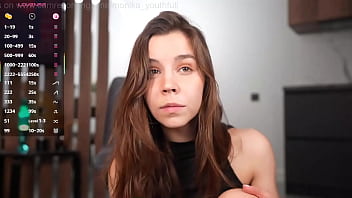 Spuithoer monika youthfull wil wel een lul in haar kutje