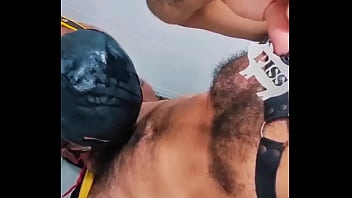 Toilet Human O Prazer De Fazer Um Sub De Mictório E Ainda Comer O Sebo Da Minha Pica thumbnail