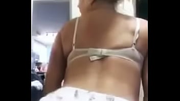 Y shaking ass Y shaking ass