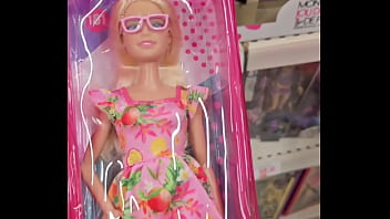 Nouvelle vidéo disponible sur mon profil magic barbie ep 1 "la vendeuse t'