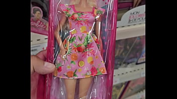 Nouvelle vidéo disponible sur mon profil magic barbie ep 1 "la vendeuse t'