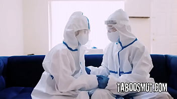 Two medical workers have sex during quarantine