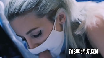 Two medical workers have sex during quarantine